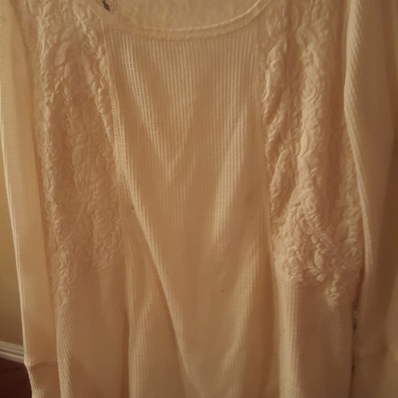 sweater - Picture 1 of 3